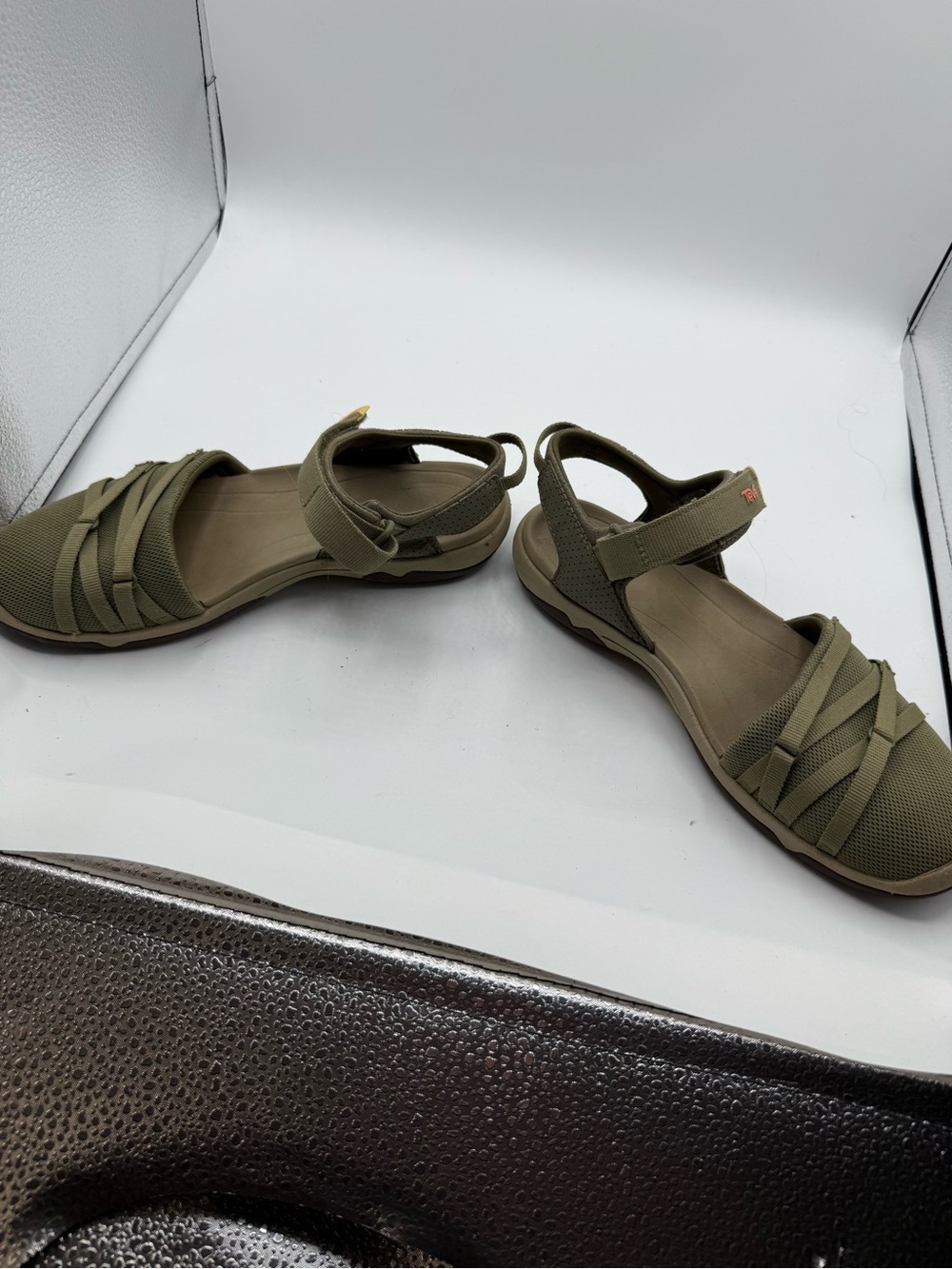 Teva Tirra Closed Toe Sport Sandals Women’s Size 7 Beige Ankle Strap Outdoor. - Picture 2 of 5